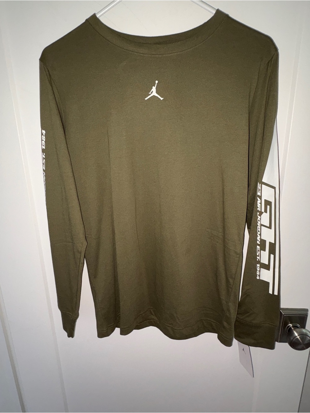 NWT $35 Jordan long sleeve tee shirt boy's XL 13-15 yrs